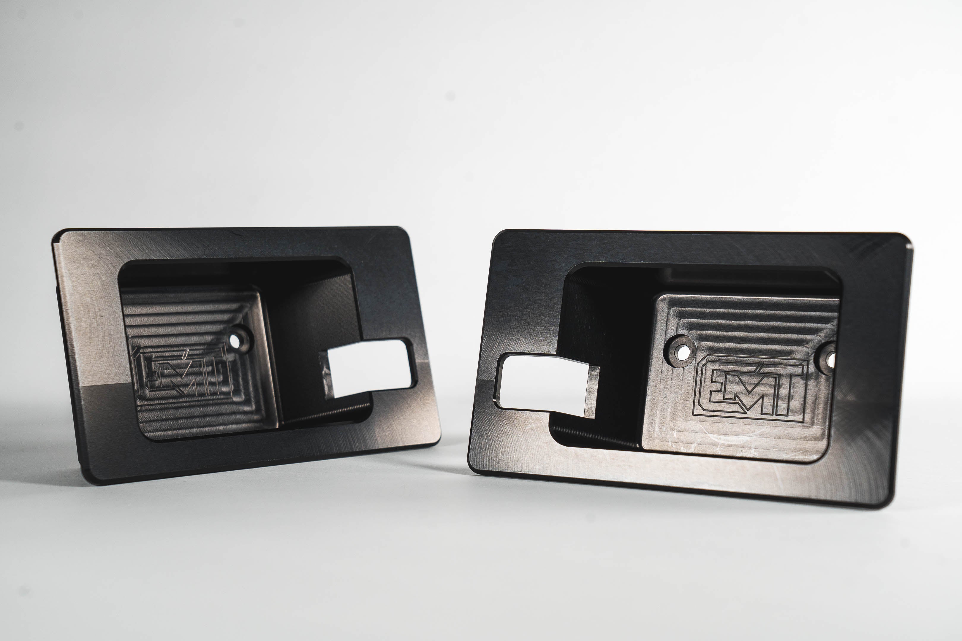 TRQ Chrome & Black Interior Inside Door Handle Pair Set of TRQ Chrome & Black Interior Inside Door Handle Pair Set of
